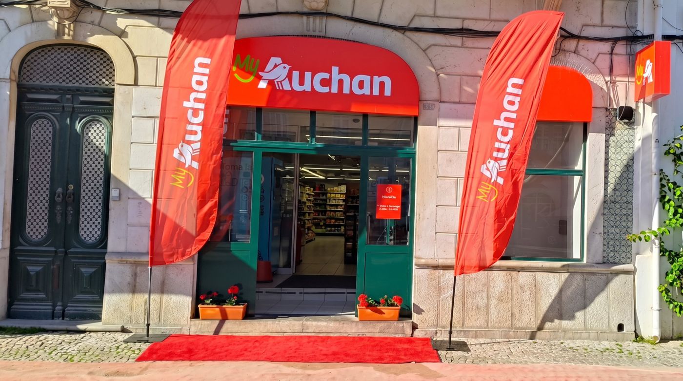 Fachada da loja My Auchan, em Tavira